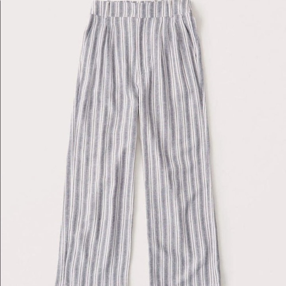 A&F Linen-Blend Pleaded Wide Ultra High Rise Pant